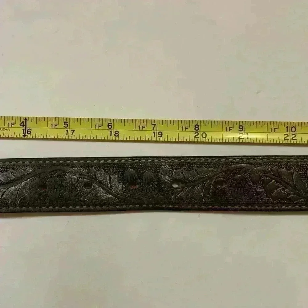 Vintage Wright Tooled Leather Child’s Belt Acorns Feathers Design 20” TONY.